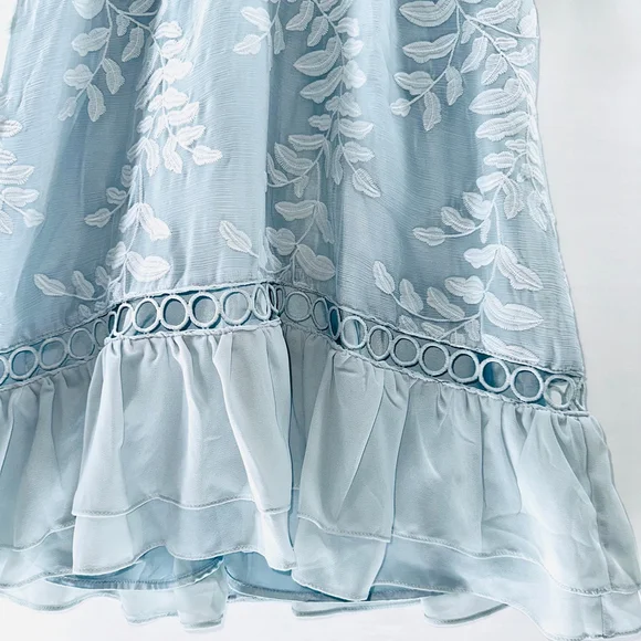 NWT SELFIE LESLIE Caspar Leafy Romantic EMBROIDERED DRESS Mod BABY BLUE WOMENS S - Picture 5 of 11